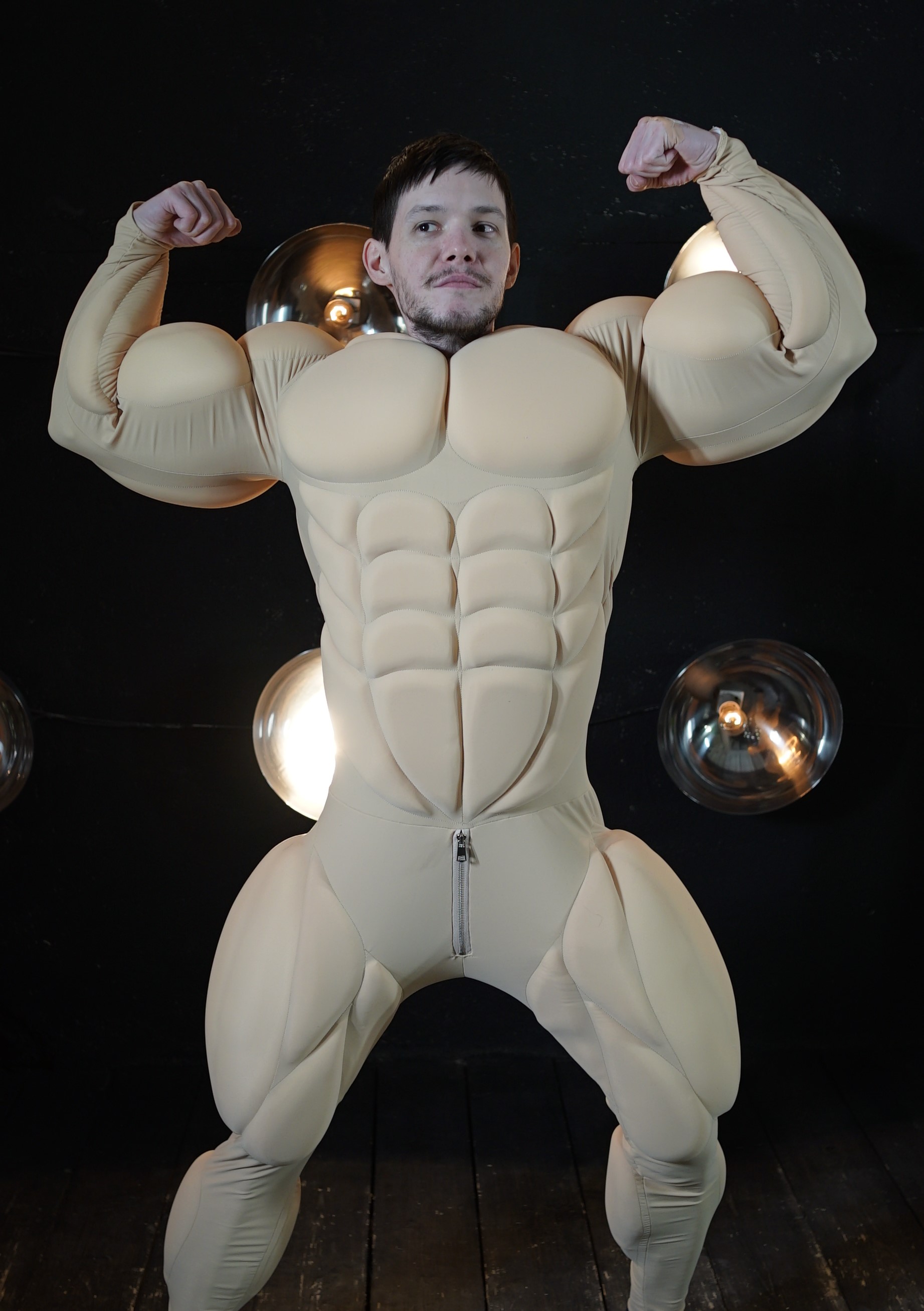 Big muscle suit / black faux leather 