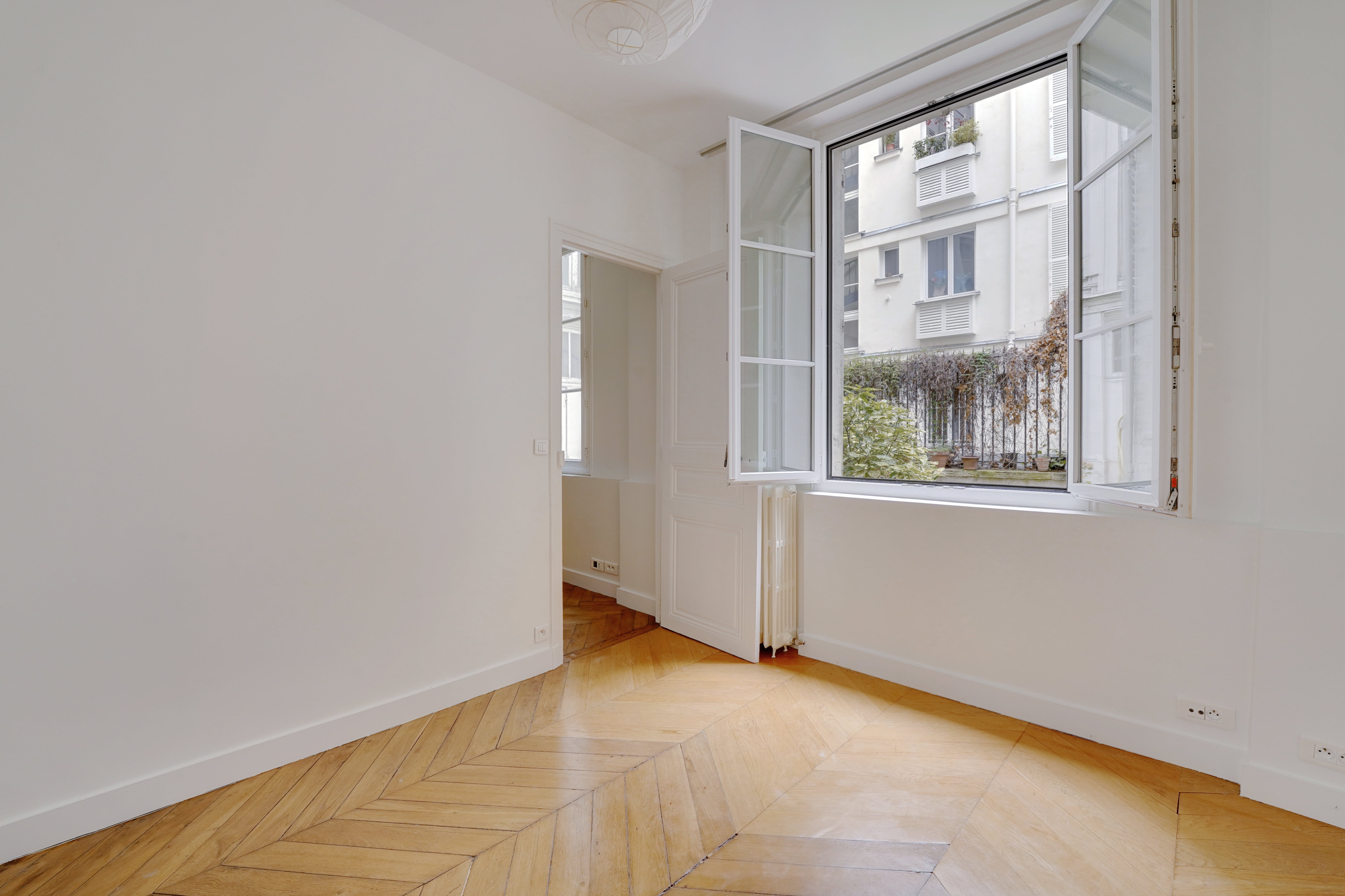 PARIS IX - AVENUE TRUDAINE