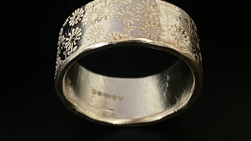 Daisy Flower Solid Silver Ring. Size N 1/2