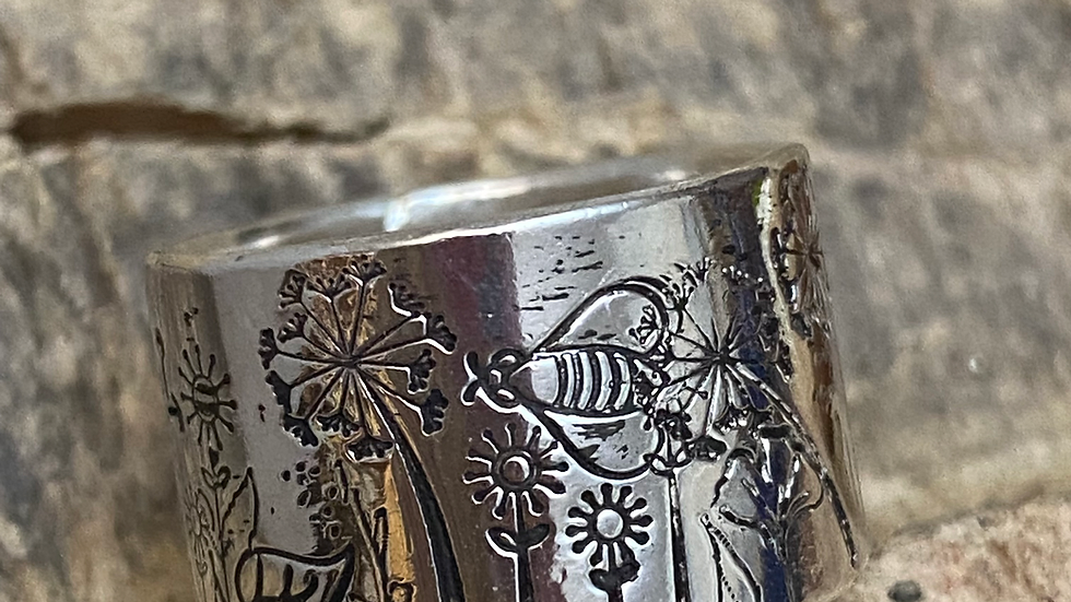 Wide Meadow Ring. Size N