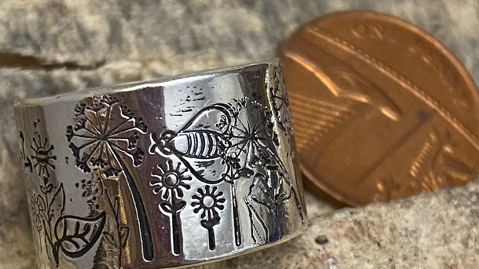 Wide Meadow Ring. Size N