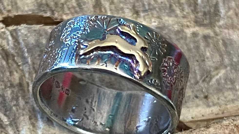 Commission Golden Hare in a Meadow Silver Gold  Ring  ©