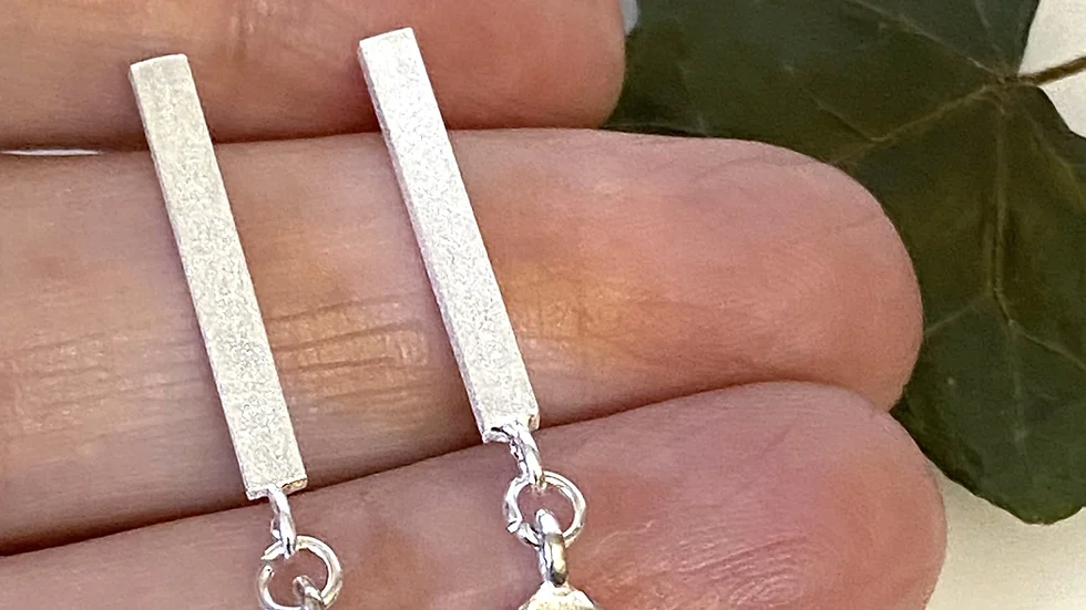 Skull-tastic  Earrings Silver - Long Drop Earrings