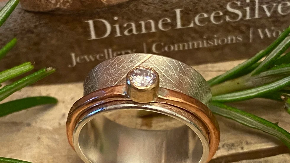 Size O  'CZ'  Spinning Ring in Silver & Copper