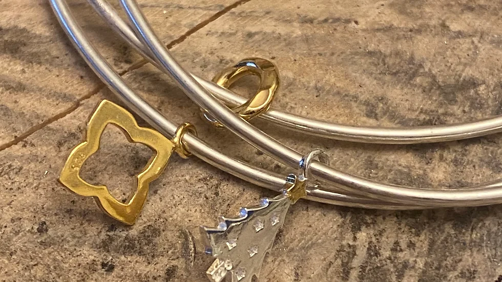 Xmas Stacking Bangles Set Gold Details