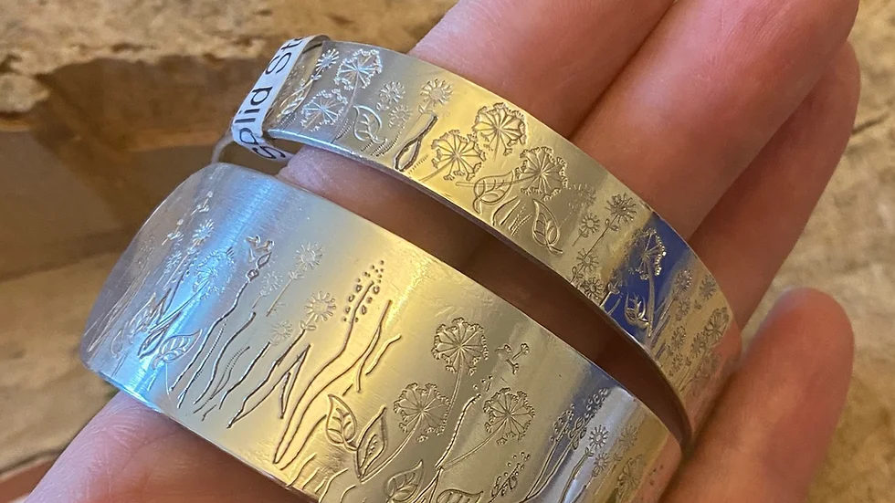 Personalised Wide Meadow bangle - your pet. 