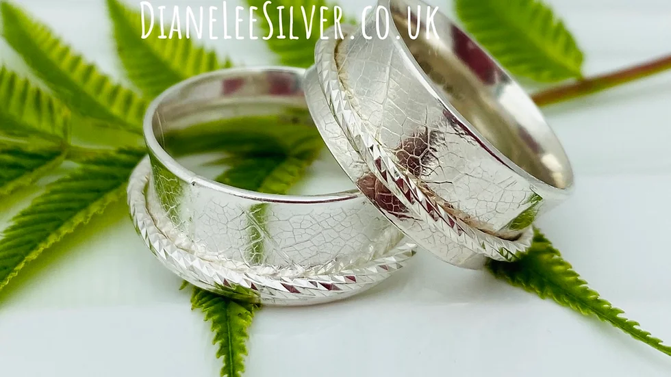 Silver Meditation ring (narrow) Spinning Ring Leaf & Thread  Size N,O and a half