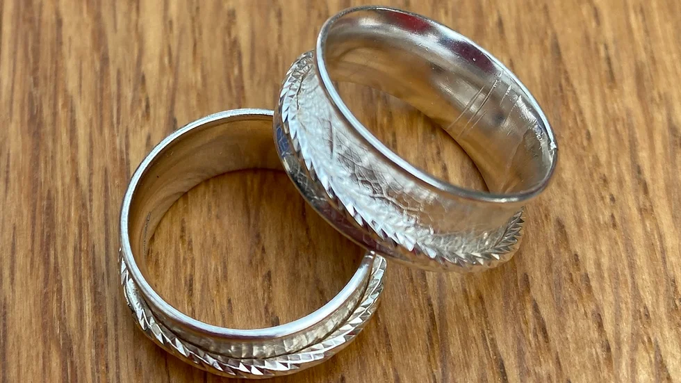 Silver Meditation ring (narrow) Spinning Ring Leaf & Thread  Size N,O and a half