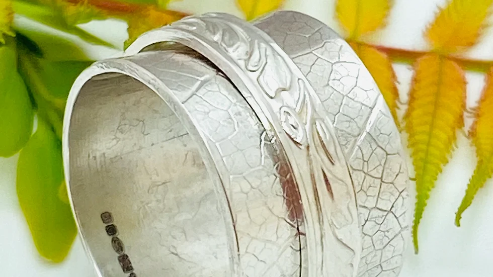 Silver Spinning Ring Traditional Size L and a half