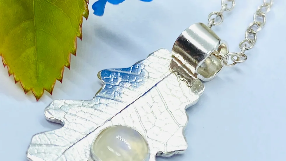 Silver Moonstone Oakleaf Necklace