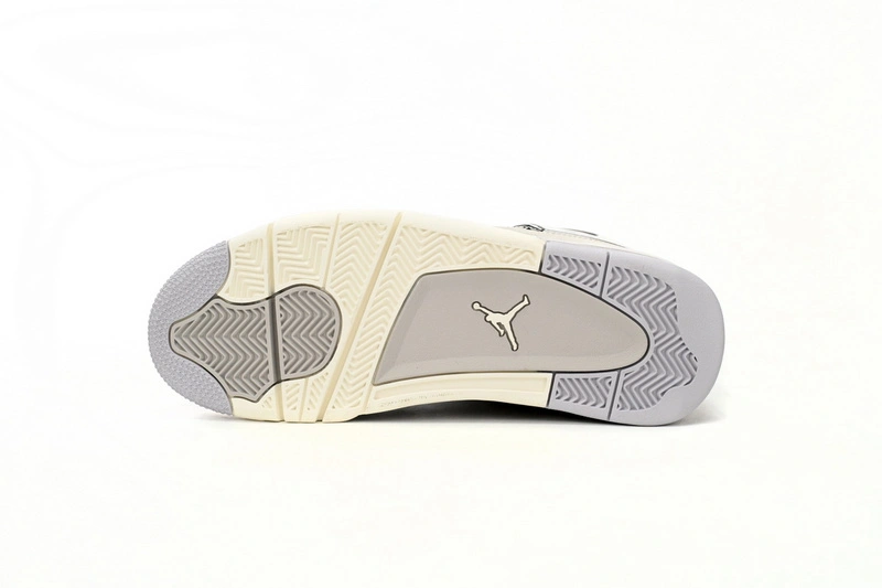 J4 Frozen Moments (W)