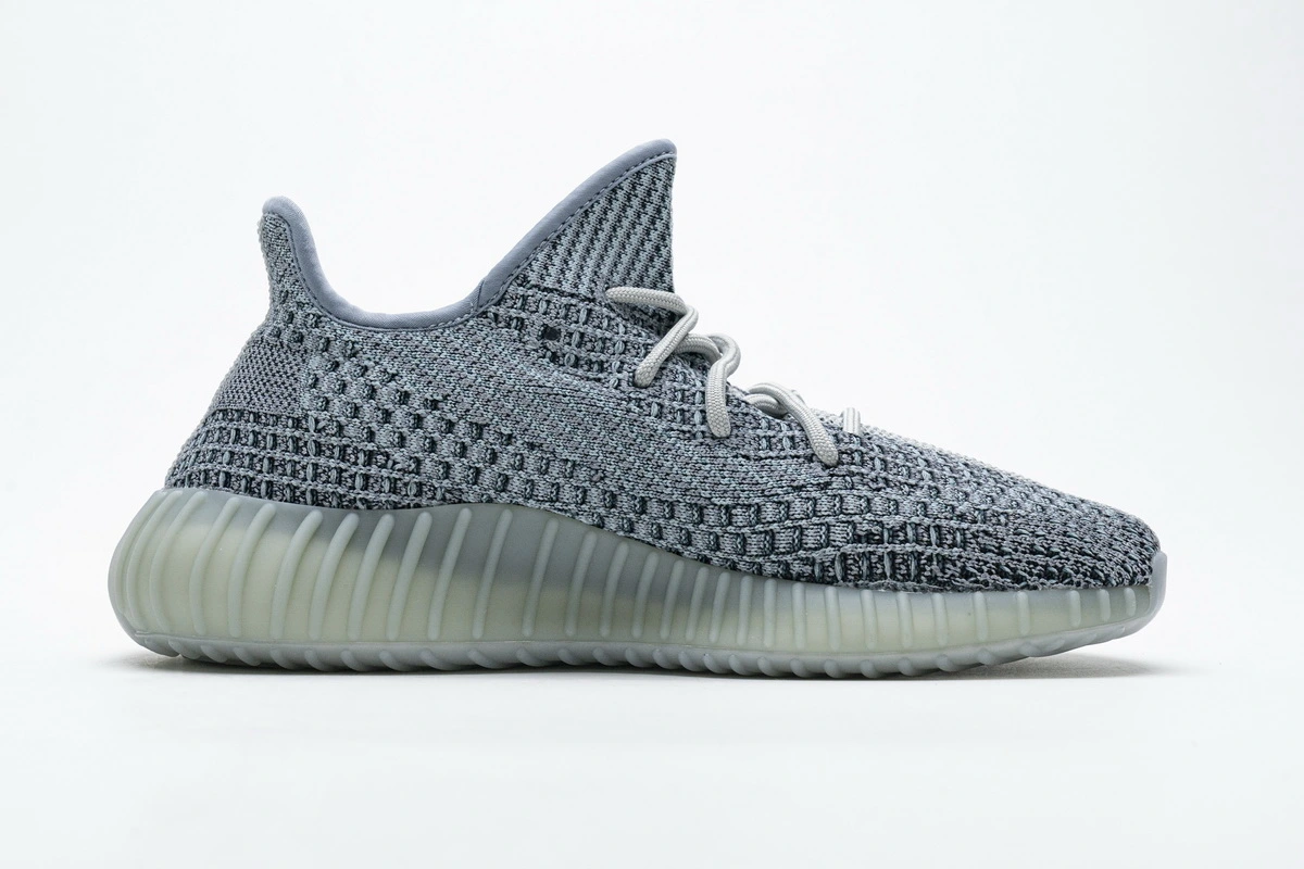 YZY Boost 350 V2 Ash Blue