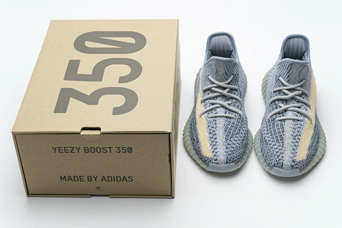 YZY Boost 350 V2 Ash Blue