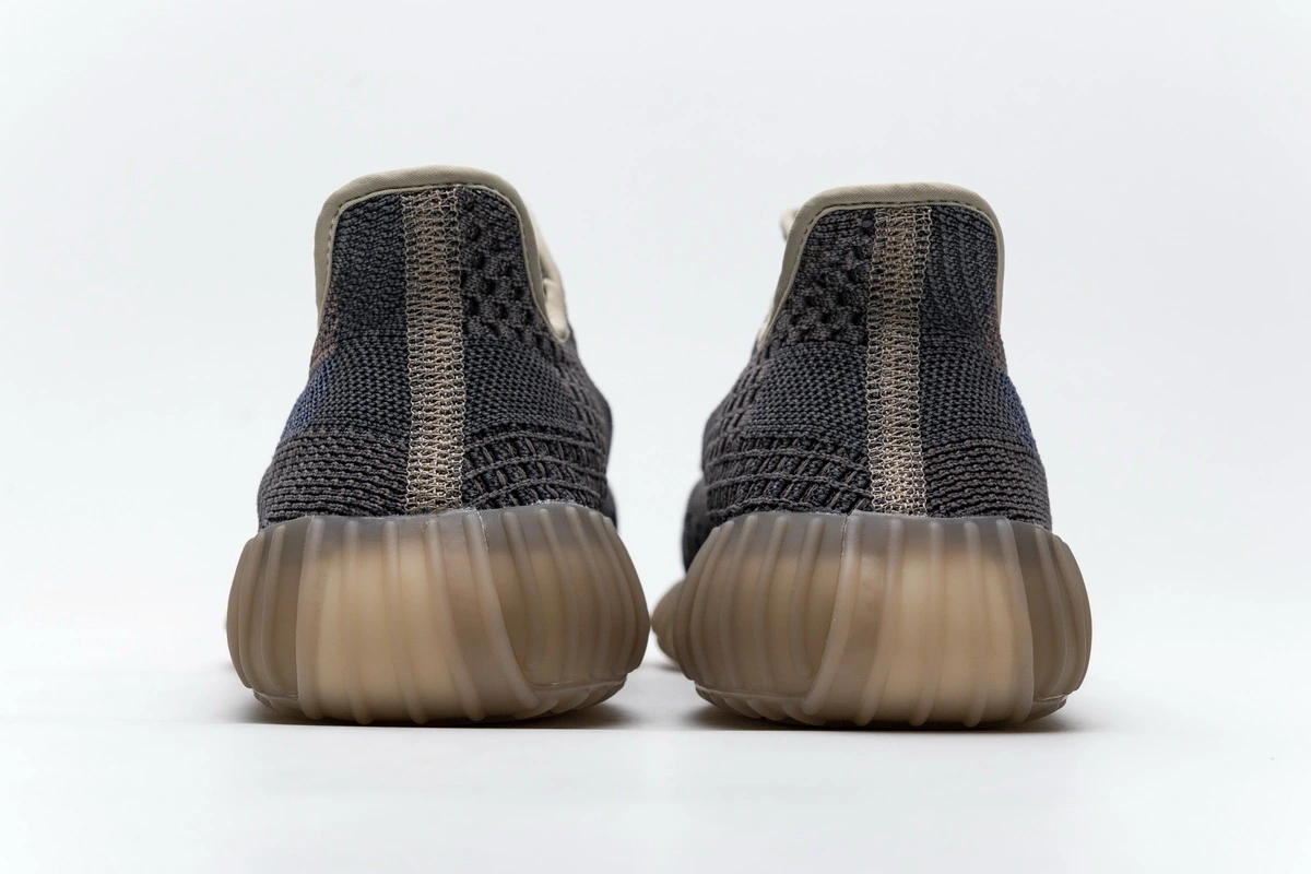 YZY Boost 350 V2 Fade