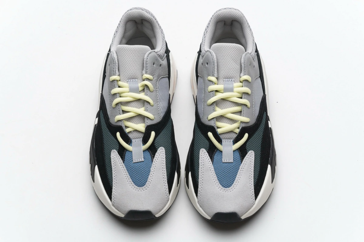 YZY Boost 700 Wave Runner 