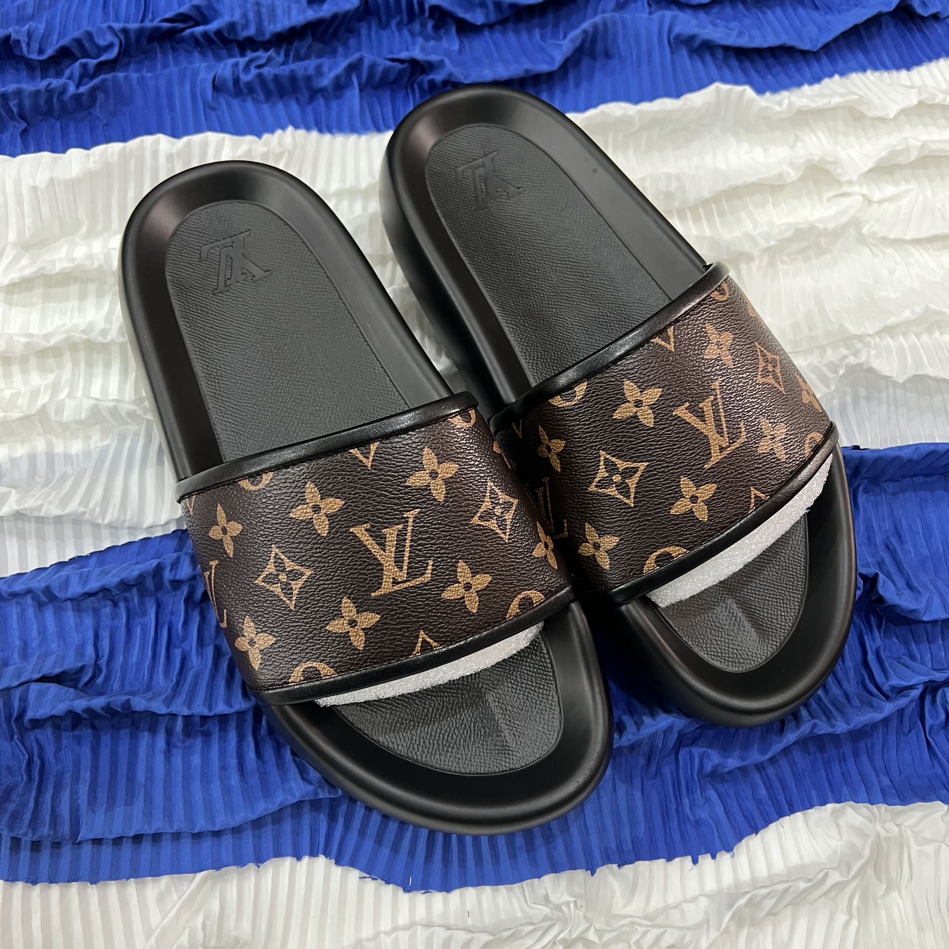 LV Waterfront slides Brown