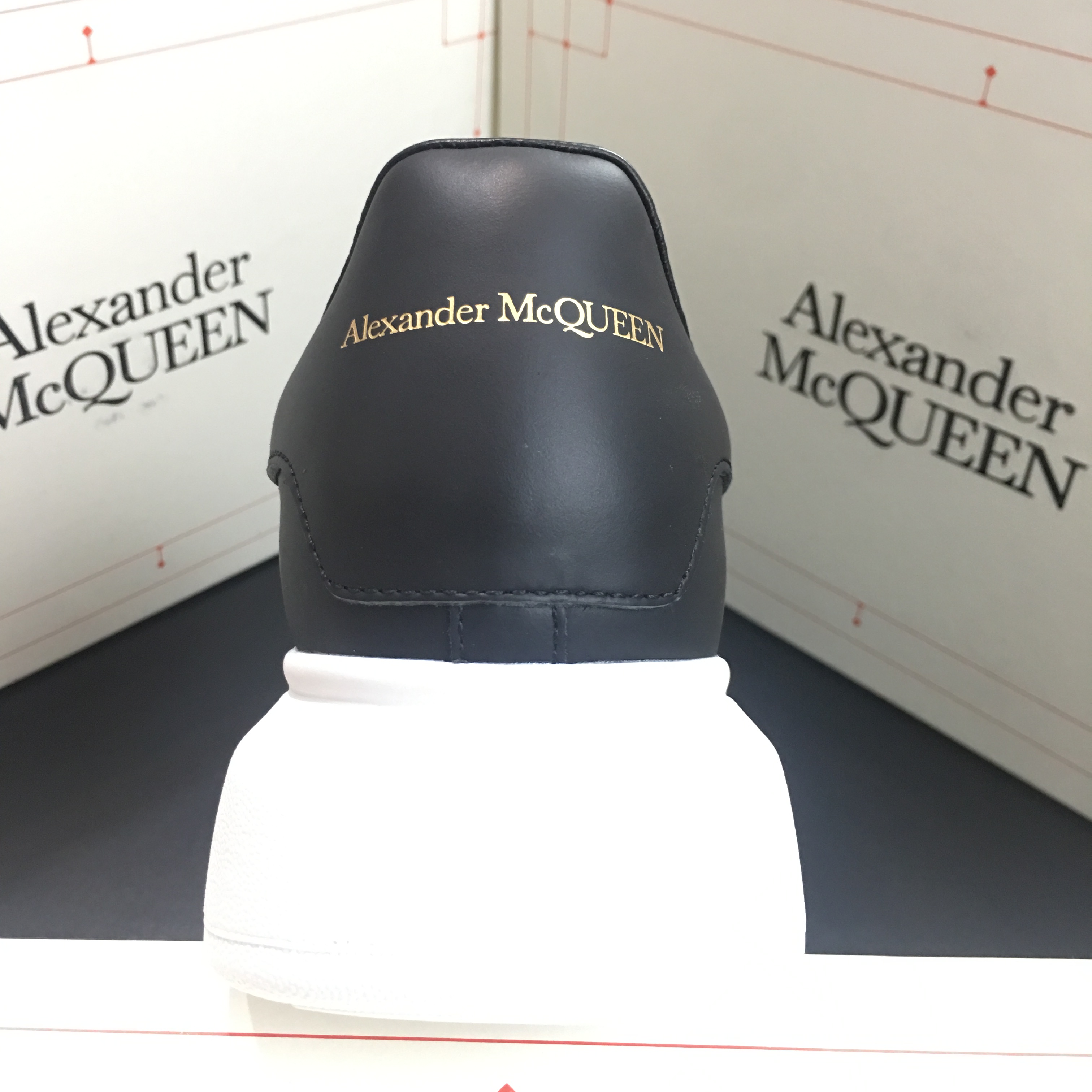 Alexander McQueen Sneaker Black White