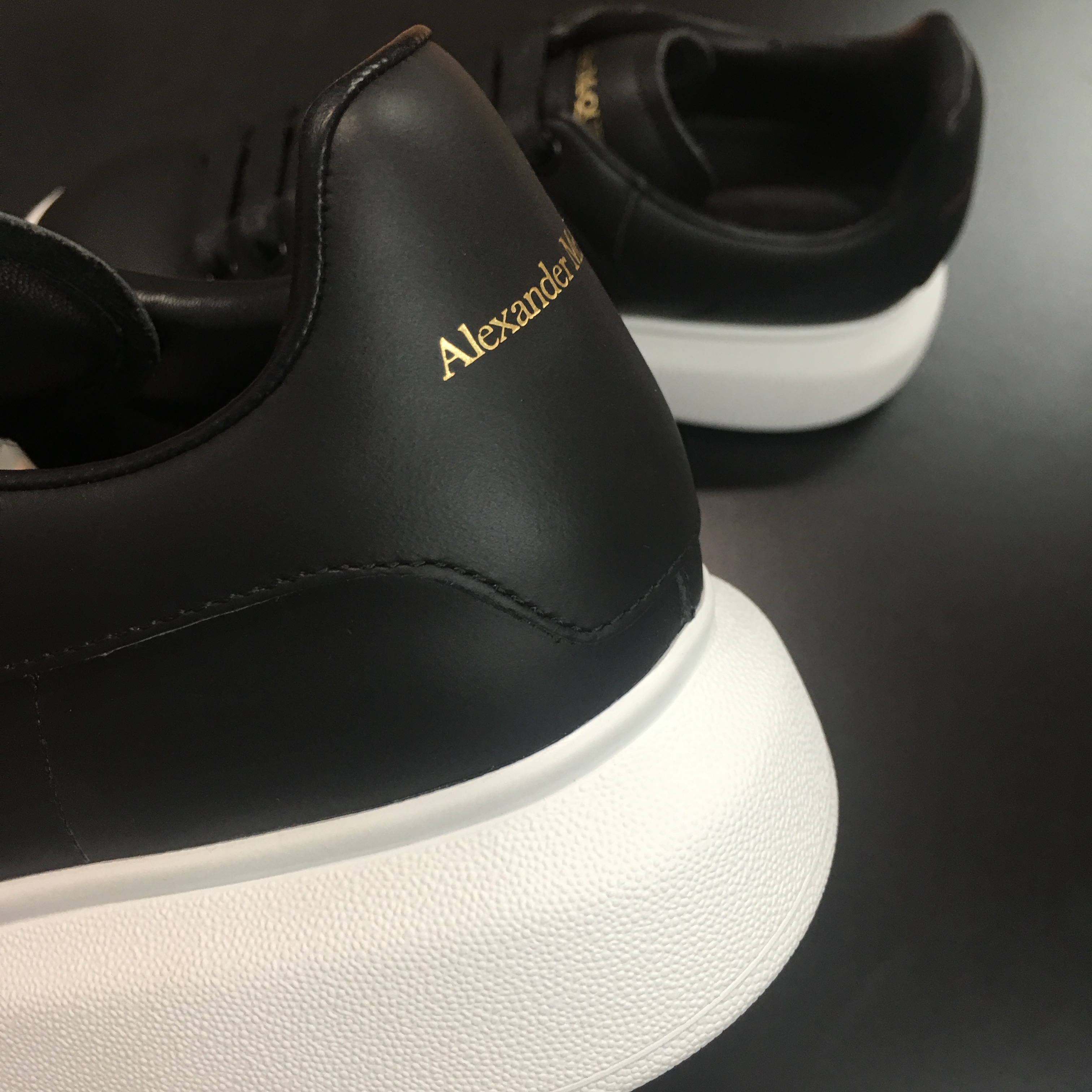 Alexander McQueen Sneaker Black White