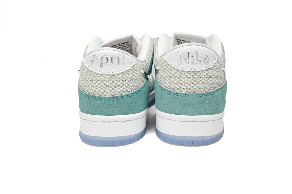 SB Dunk Low x April Skateboards