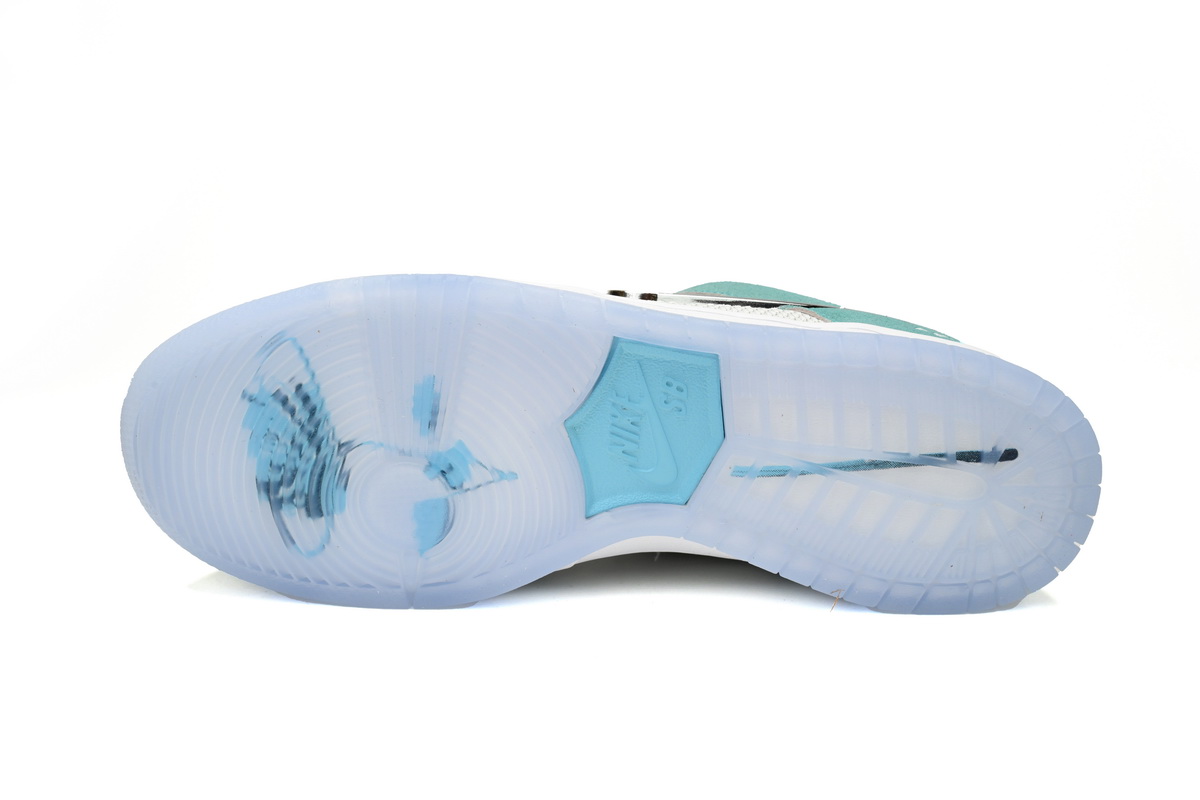 SB Dunk Low x April Skateboards