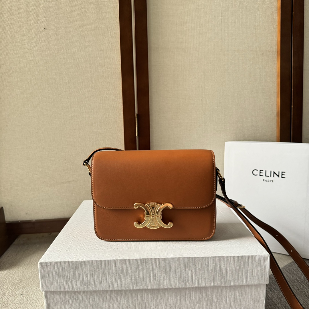 Celine Teen Triomphe bag Natural
