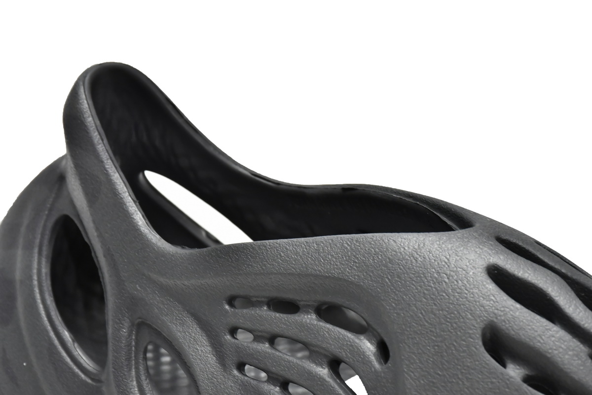 YZY Foam Runner Onyx