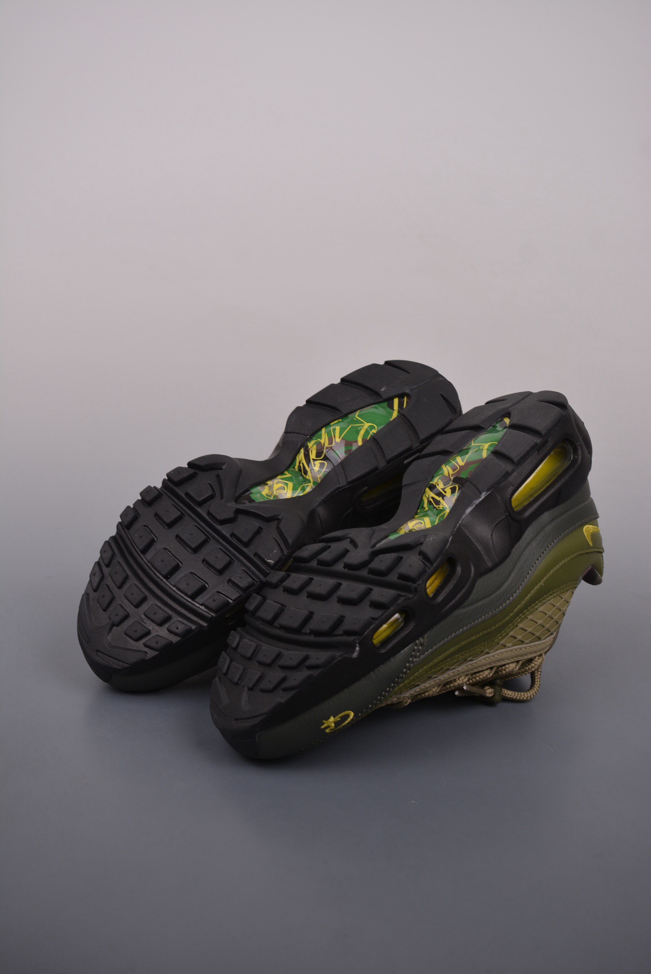 AM95 CRTZ Gutta Green