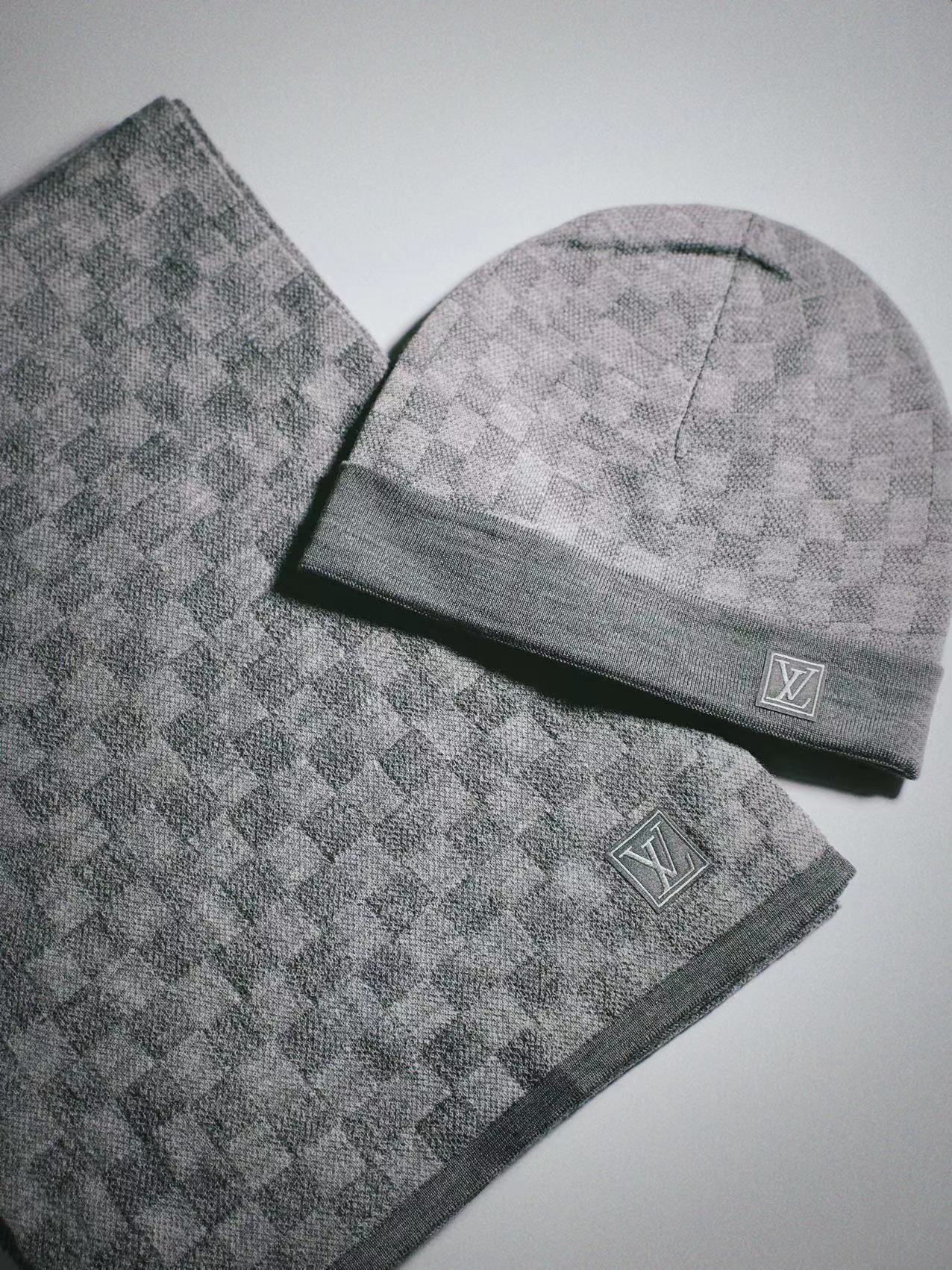 LV Winter Set Hat & Scarf 