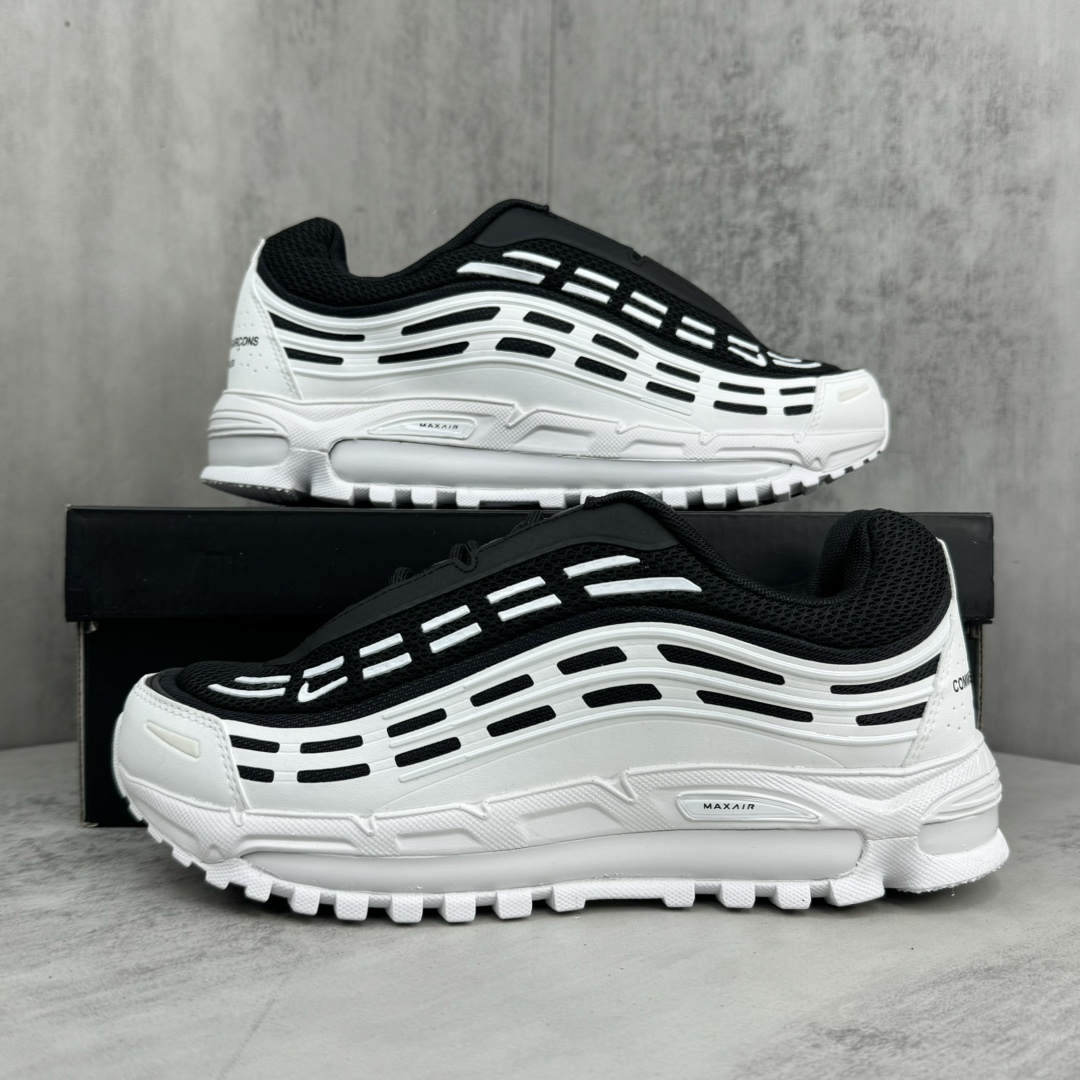 CDG NK TL Black White