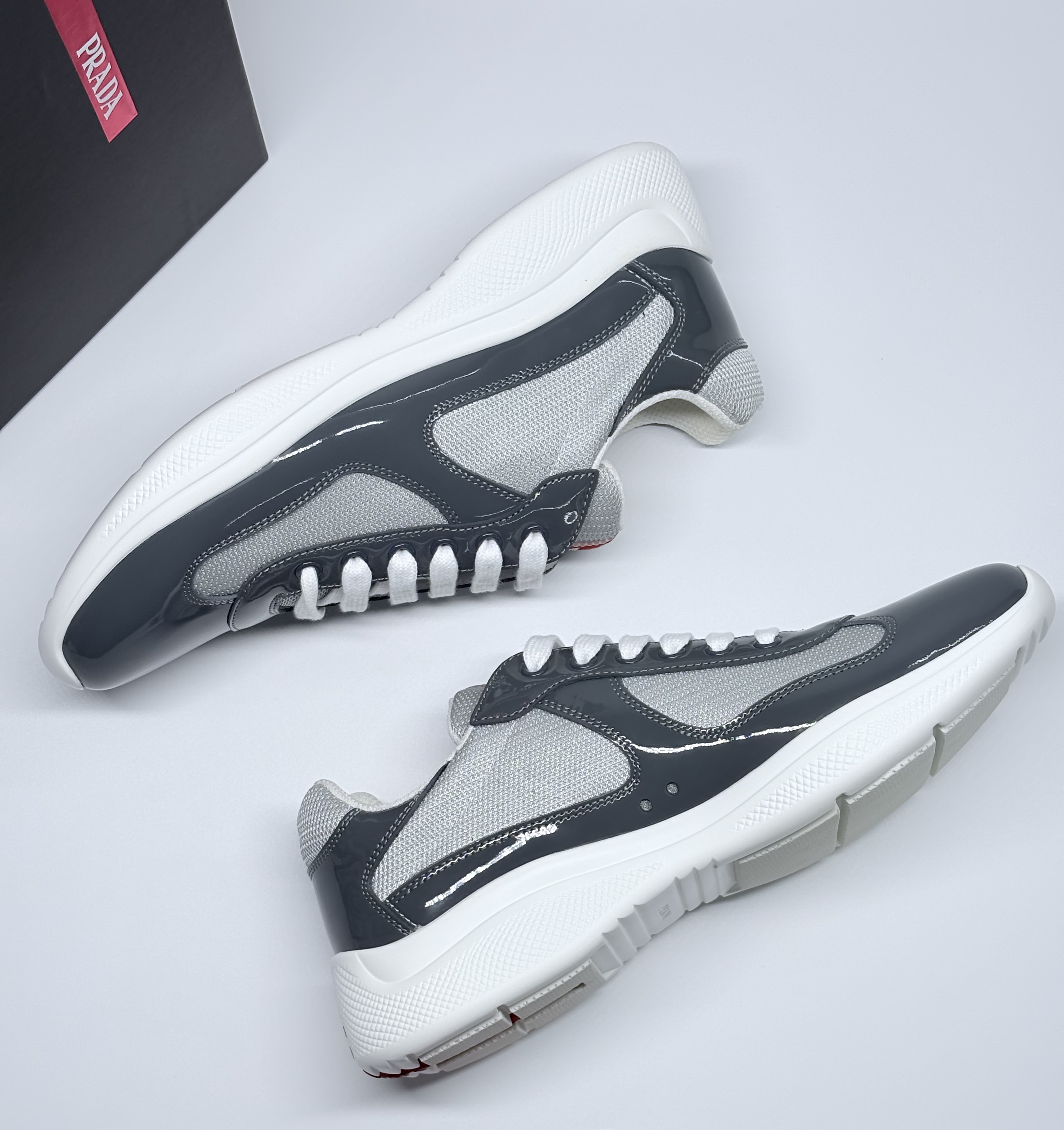 Prada America's Cup “Grey Silver”