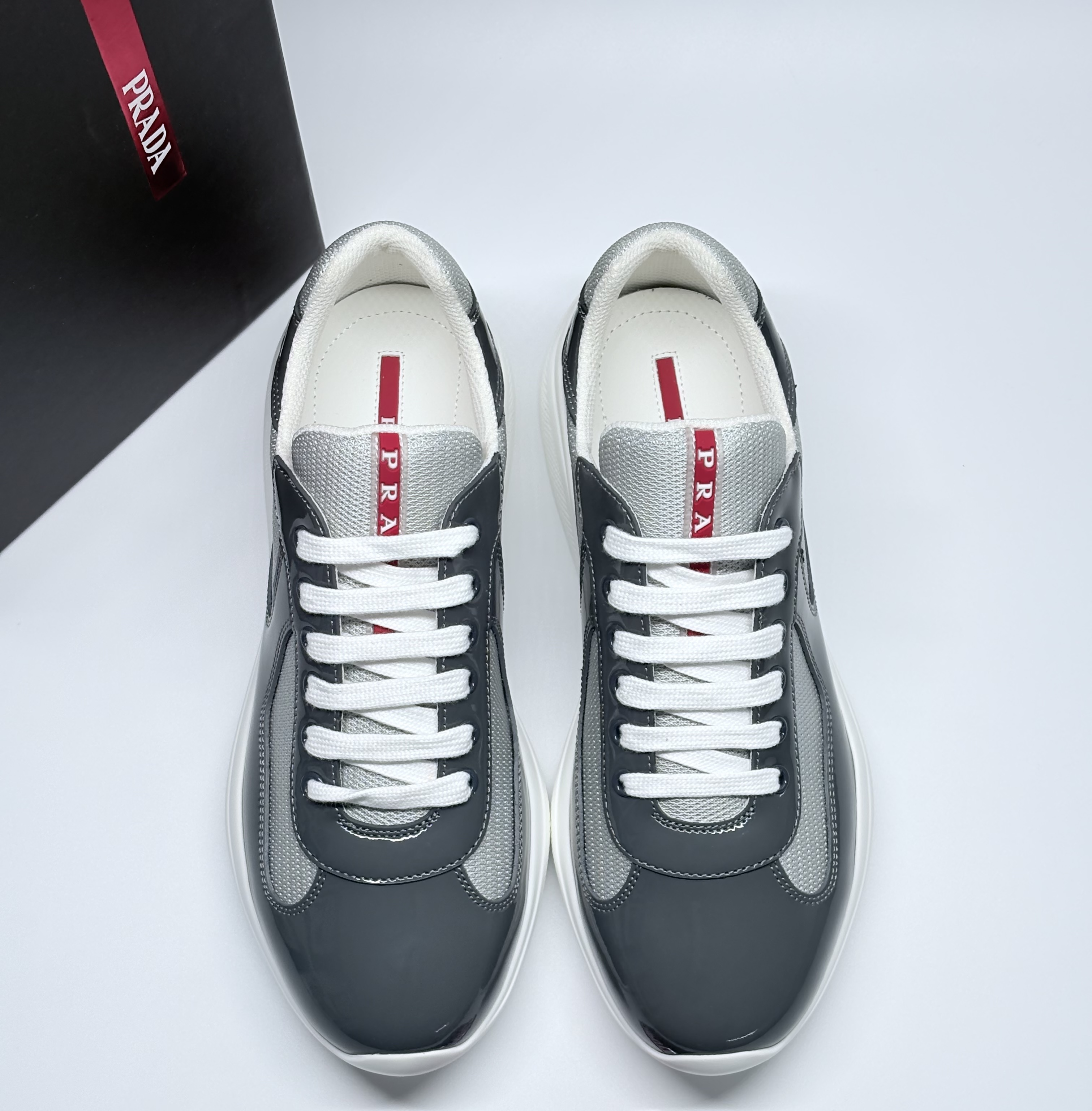 Prada America's Cup “Grey Silver”