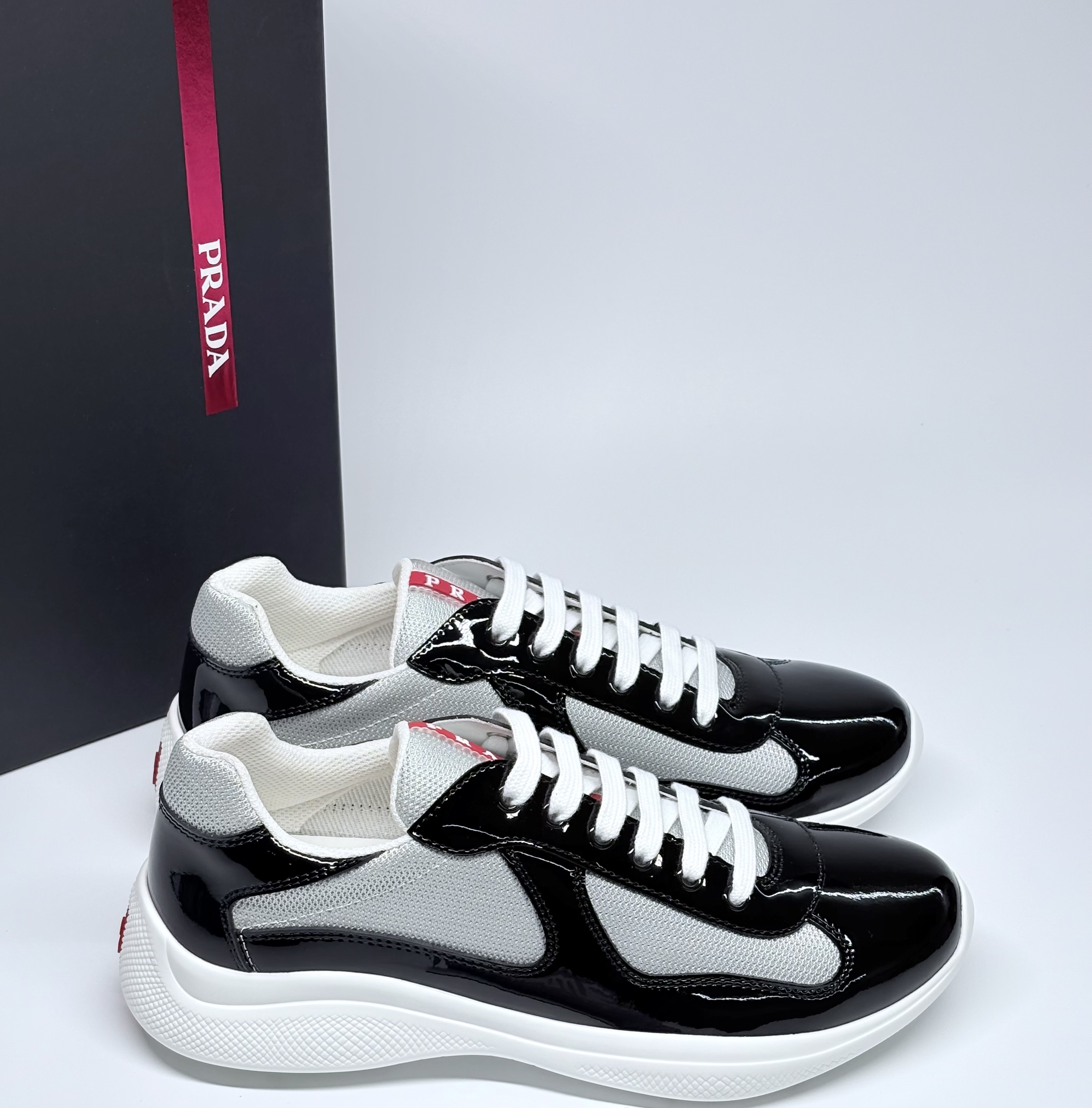 Prada America's Cup “Black Silver White”
