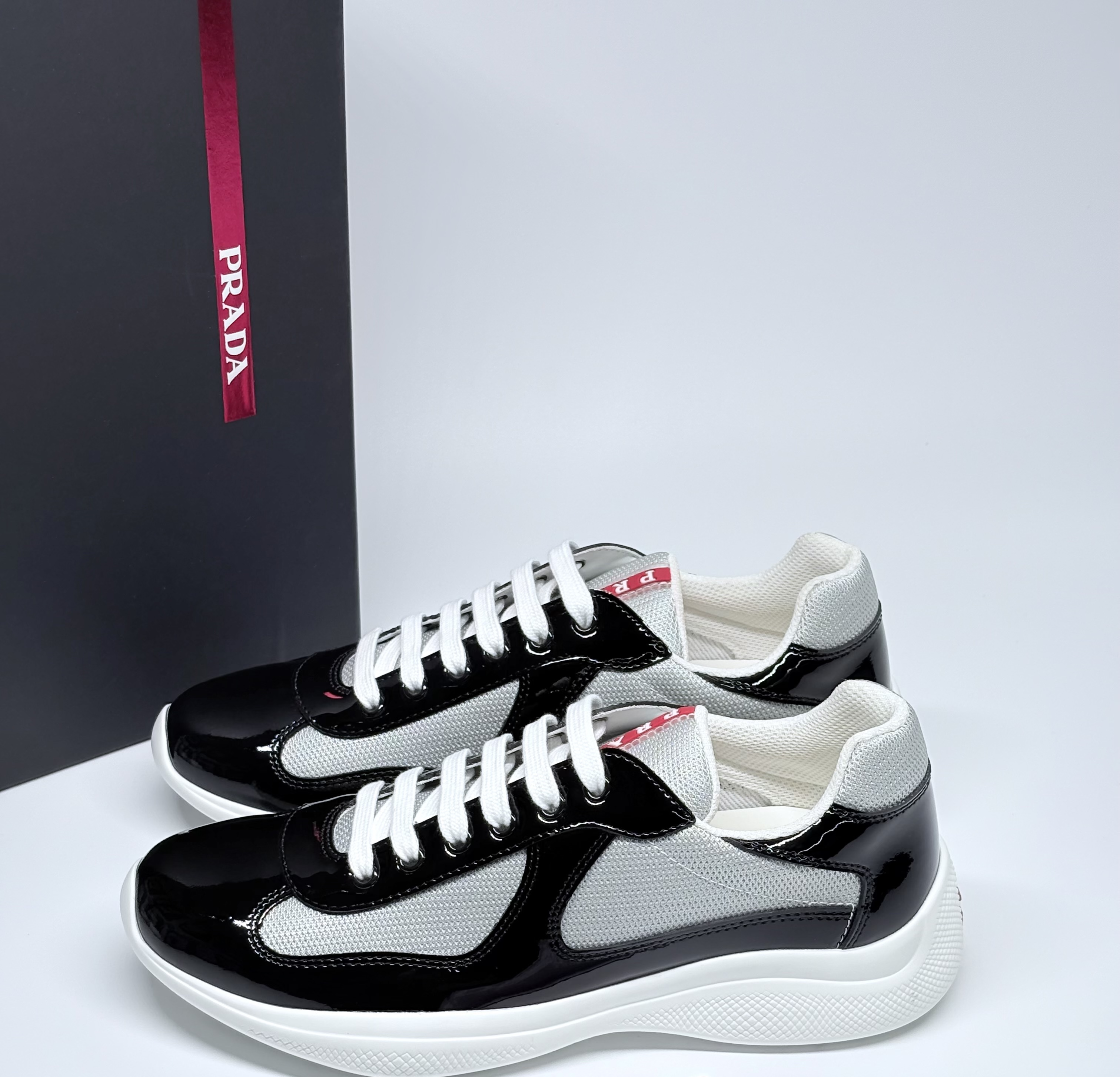 Prada America's Cup “Black Silver White”