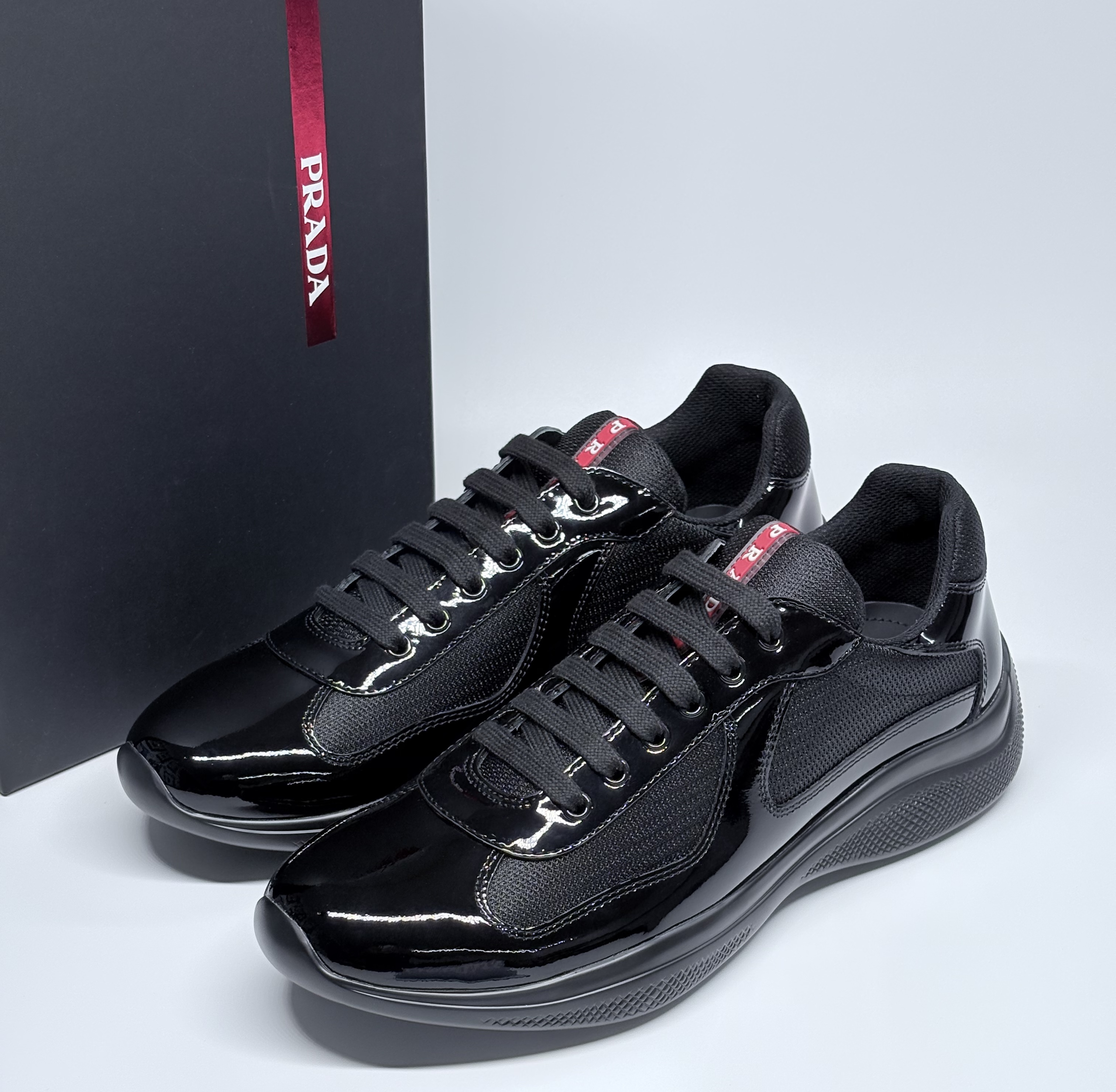 Prada America's Cup “Black”