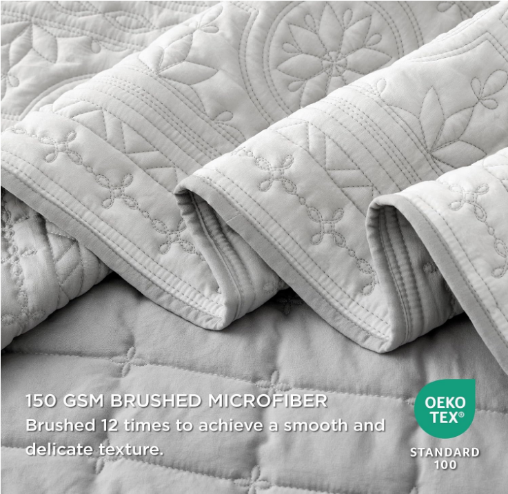 King Quilt Bedding Set - Lightweight Summer Quilt Bed Set, Reversible Light Grey Bedspread Coverlet Scrollwork for All Seasons (Includes 1 Quilt, 2 Pillow Shams)