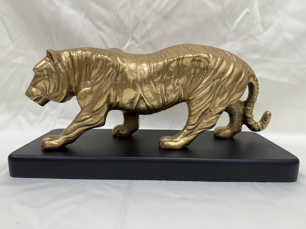  Majestic  Tiger Figurine