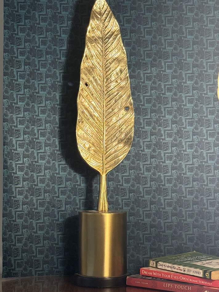 Leaf Showpiece