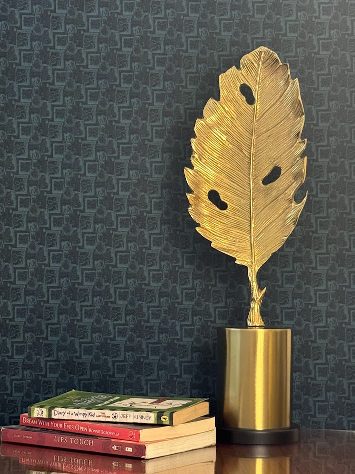 Leaf Showpiece