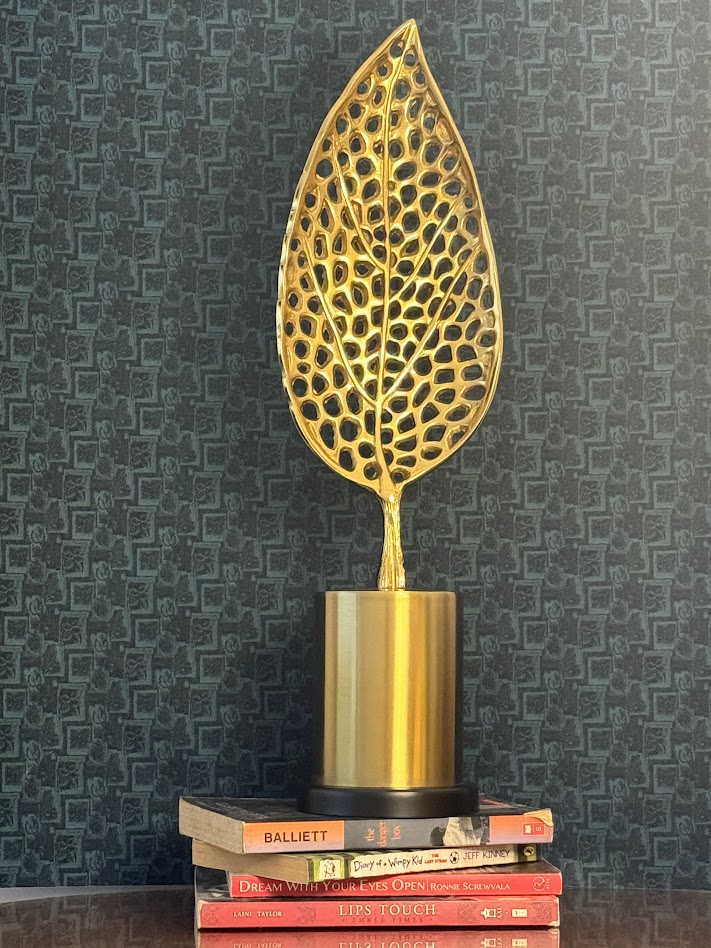 Leaf Showpiece
