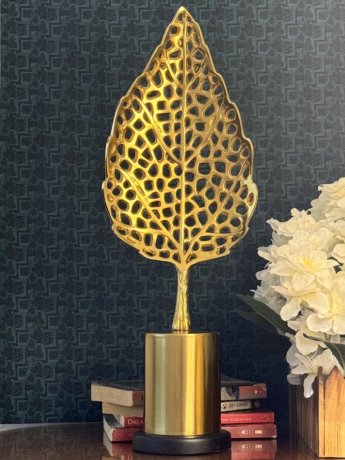 Leaf Showpiece