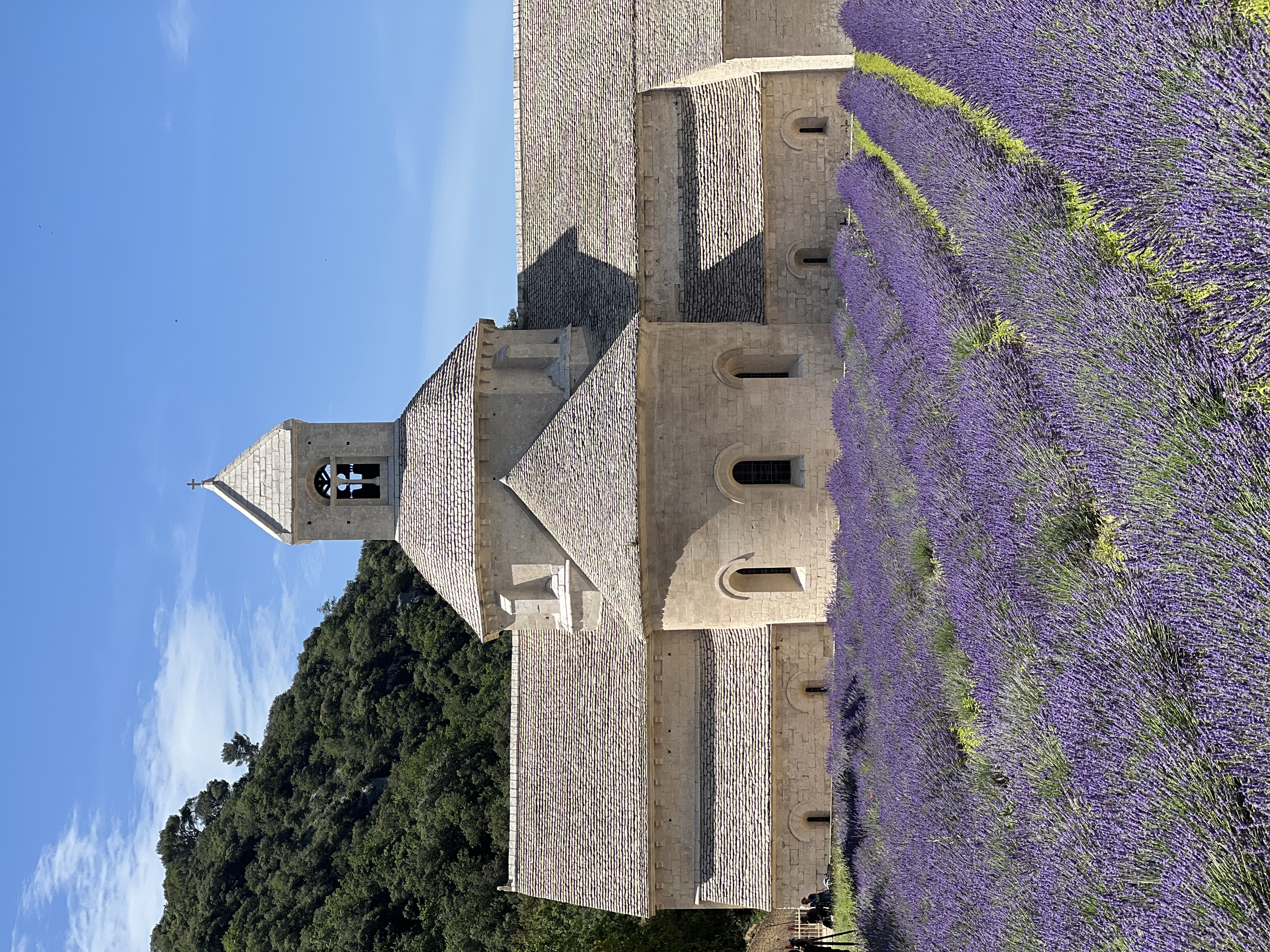 De Gordes à l'abbaye de Sénanque 