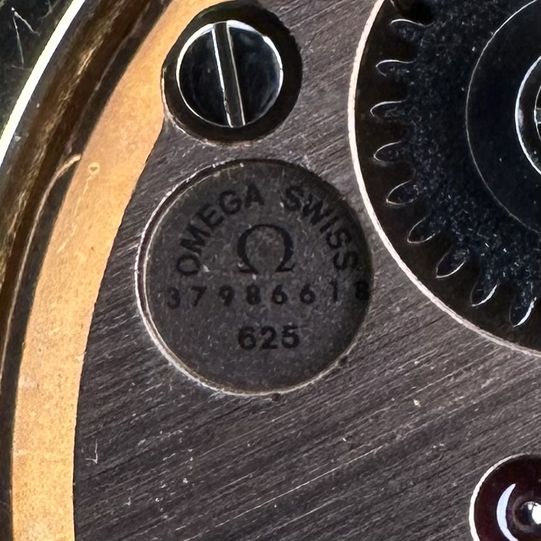Vintage Omega De Ville Manual Wind Gold Plated 111.0107 - 33mm - 1973