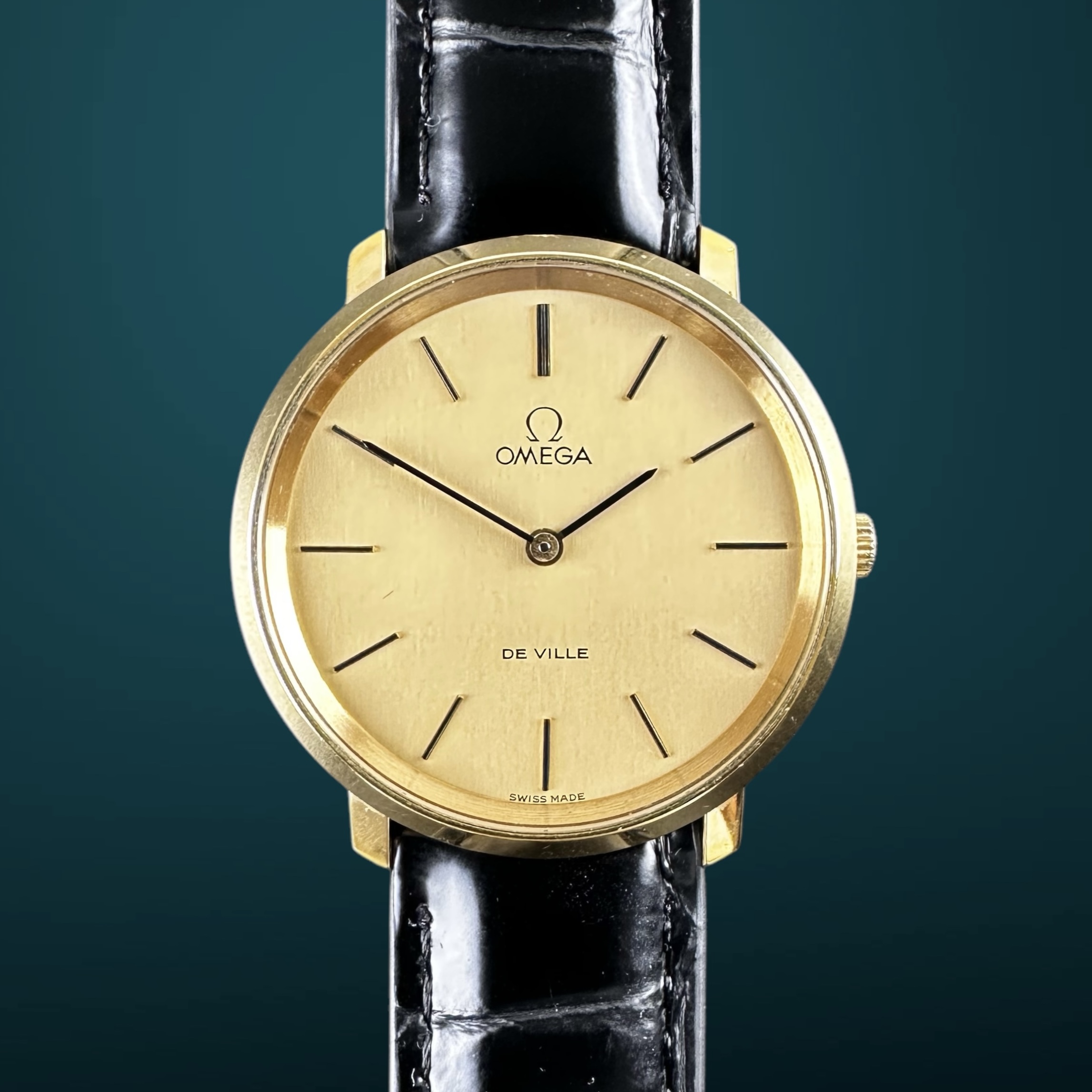 Vintage Omega De Ville Manual Wind Gold Plated 111.0107 - 33mm - 1973