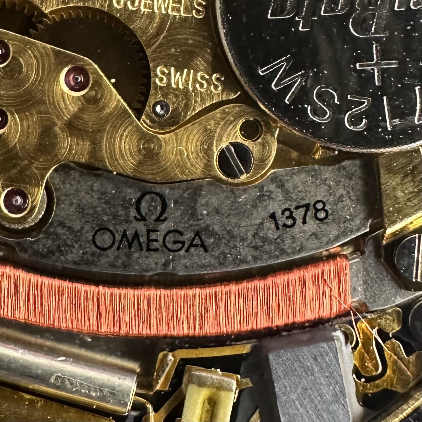 Vintage Omega De Ville Quartz Gold Plated Ultra Thin 195.0075 - 32,5mm - 1982