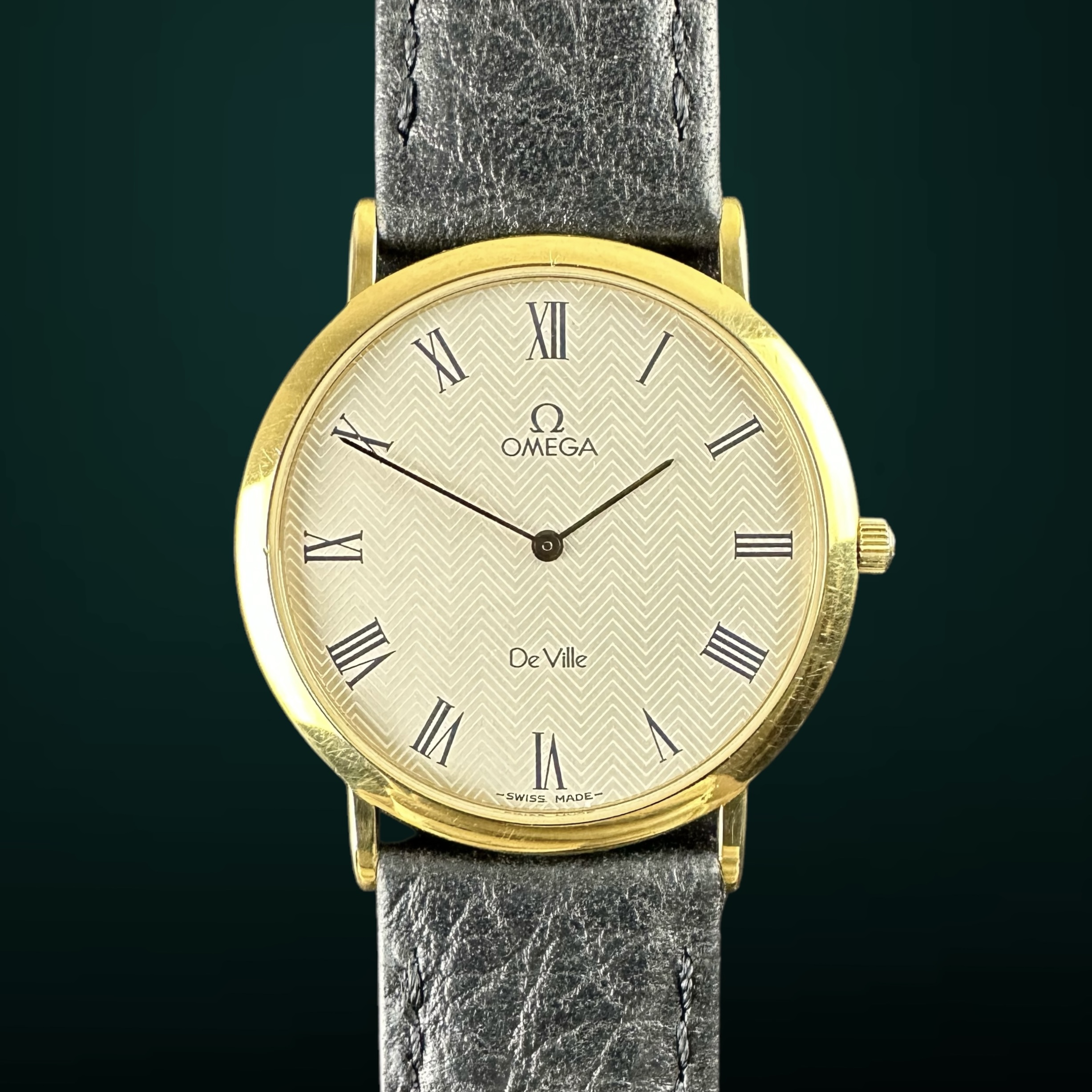 Vintage Omega De Ville Quartz Gold Plated Ultra Thin 195.0075 - 32,5mm - 1982