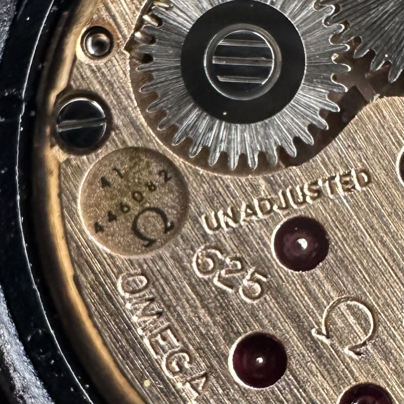 Vintage Omega De Ville Manual Wind Gold Plated 111.032 - 33mm - 1977