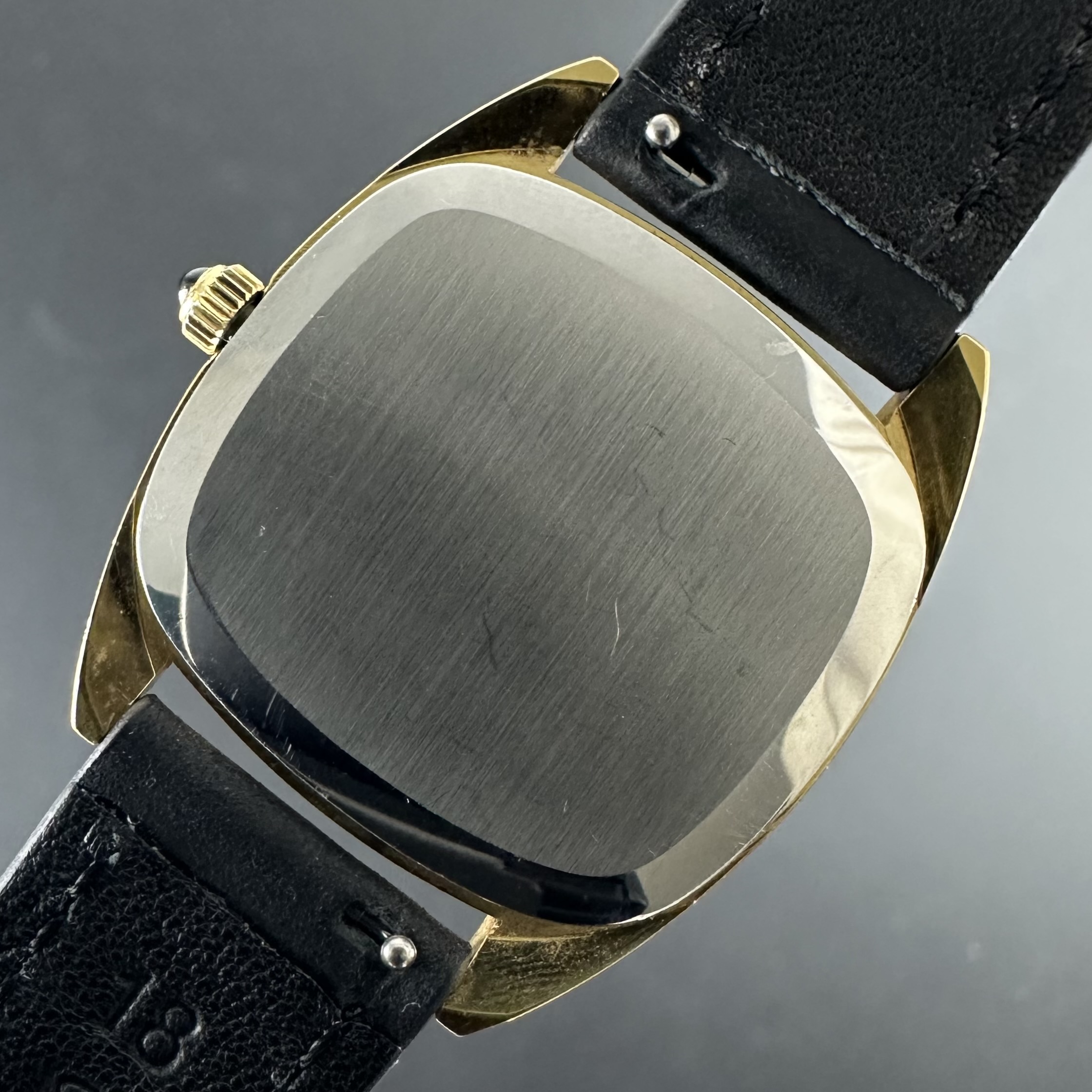Vintage Omega De Ville Manual Wind Gold Plated 111.032 - 33mm - 1977