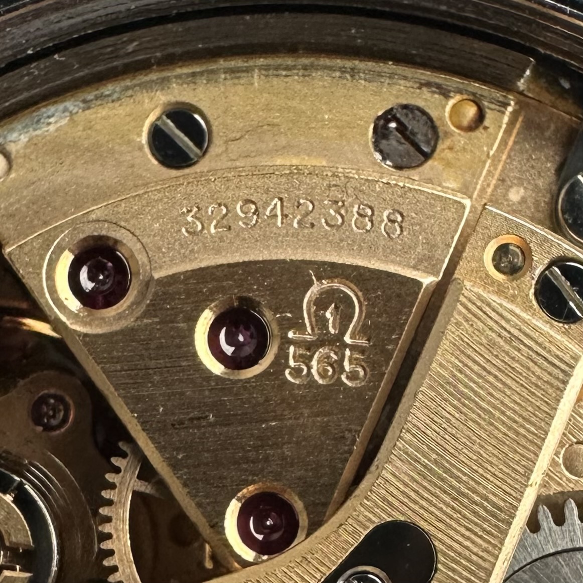 Vintage Omega Genève Blue Dial Patina Japanese Market model 166.721 - 37,5mm - 1970