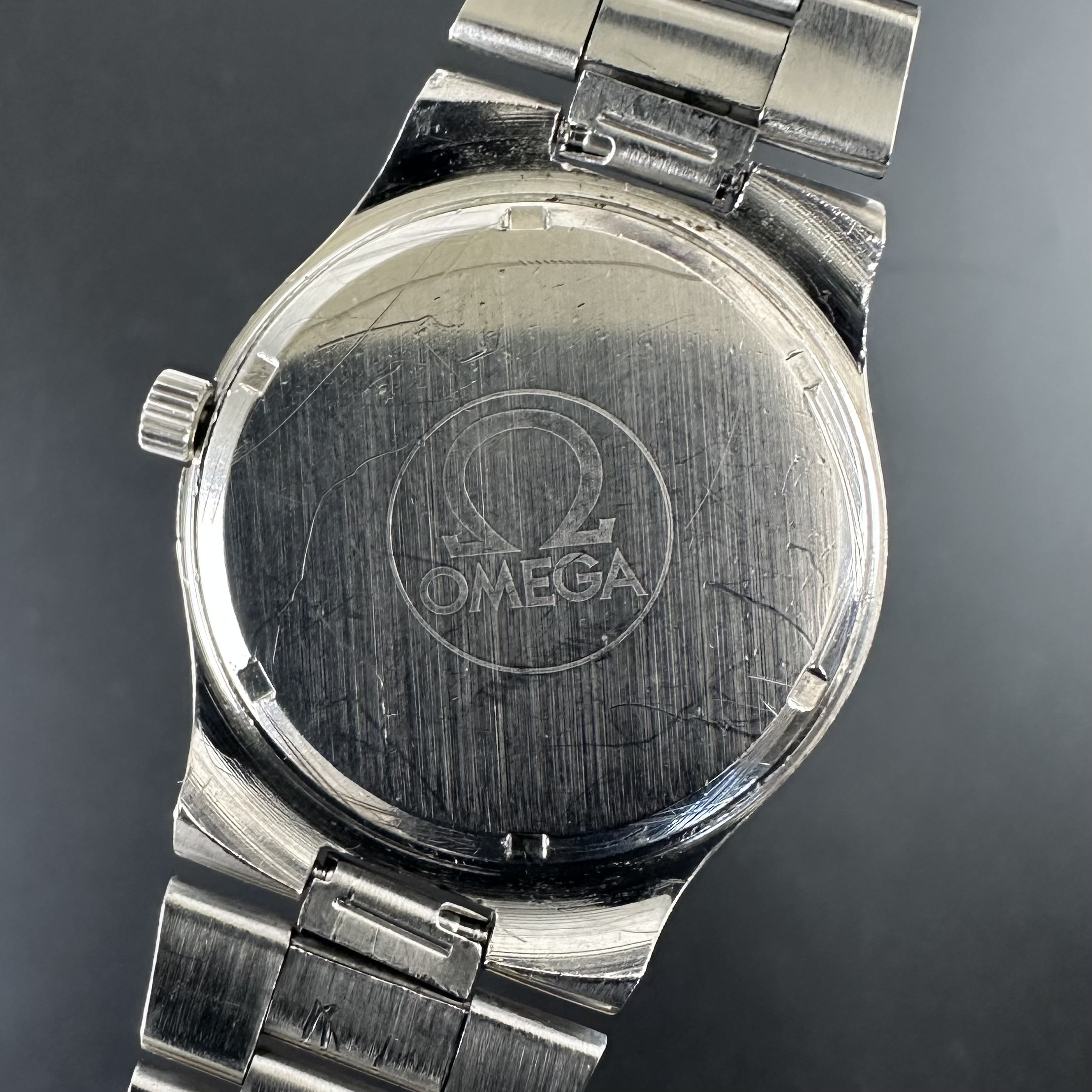 Vintage Omega Genève Gray Dial Automatic on Bracelet 136.0103 - 36mm - 1972