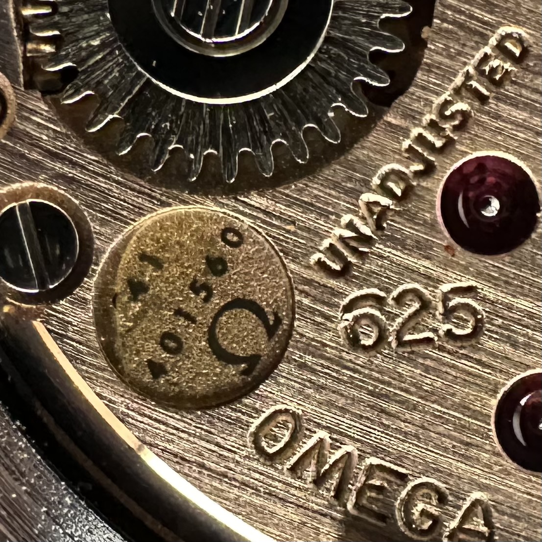 Vintage Omega De Ville Manual Wind White dial 111.0140 - 32mm - 1977